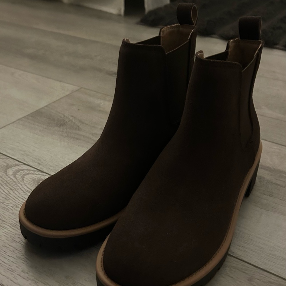 Women’s Blondo Mayes Waterproof Brown Chelsea Boots